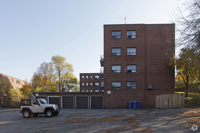 Building Photo - Hill Heights Apartments