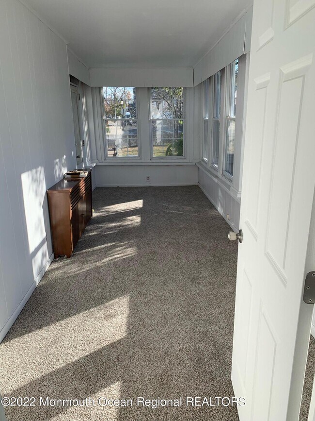 96 Shrewsbury Ave, Red Bank, NJ 07701 Townhome Rentals in Red Bank NJ