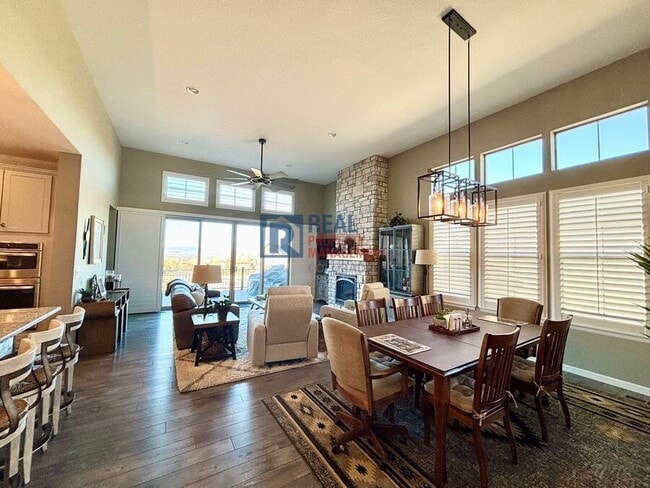 Building Photo - 873 Woodgate Dr