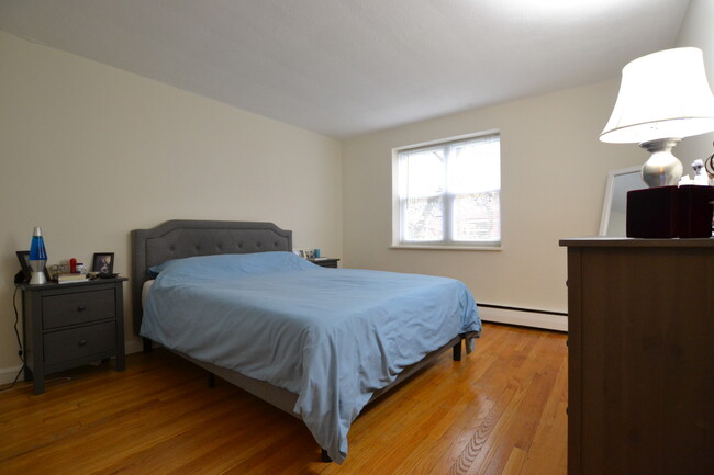 Building Photo - 65 Colborne Rd