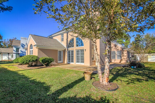 Foto del edificio - 219 Brandywine Pl Dr