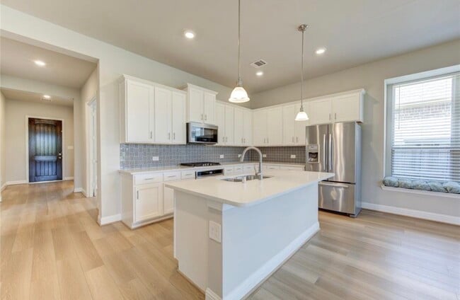 Building Photo - 10239 Bayou Oaks Dr