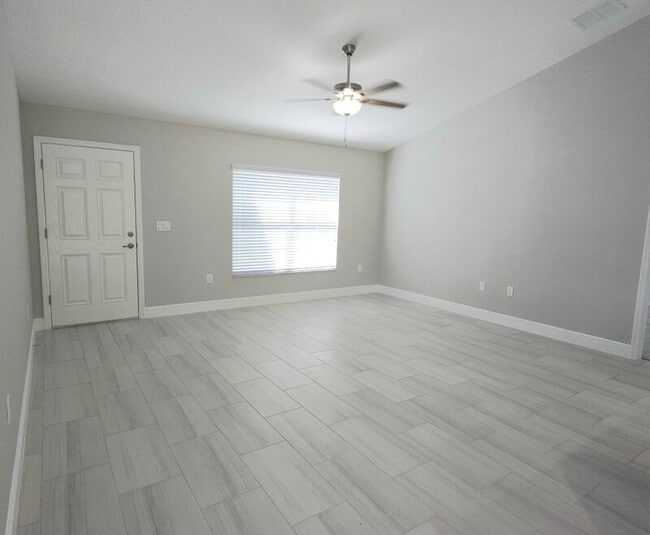 Foto del edificio - 7808 N Keystone Dr