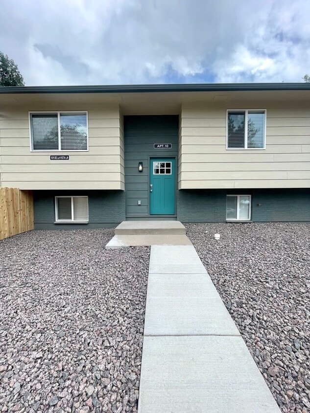 1011 De La Vista Ln Unit 10, Colorado Springs, CO 80911 Room for Rent in Colorado Springs, CO