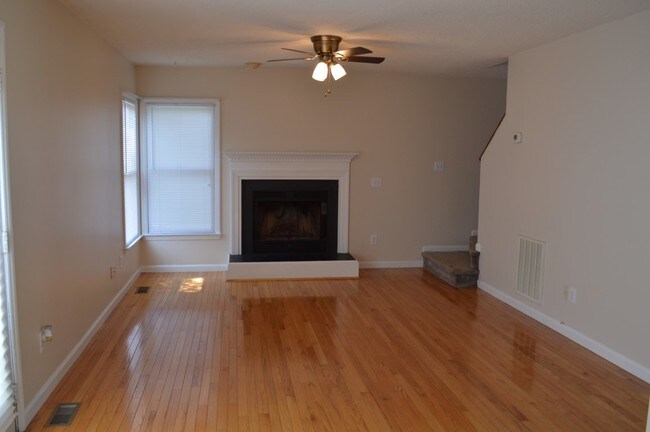 Building Photo - 59 Glenn Oak Dr