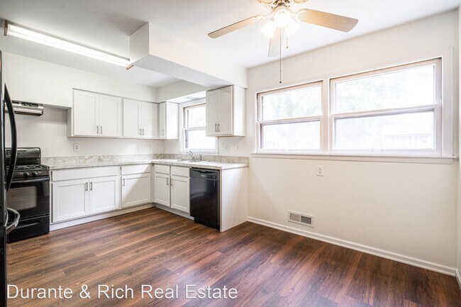 Building Photo - 3 br, 1 bath House - 422 Gascoigne Drive