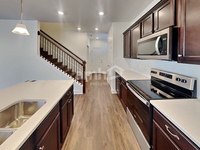 Building Photo - 118 Marin Dr