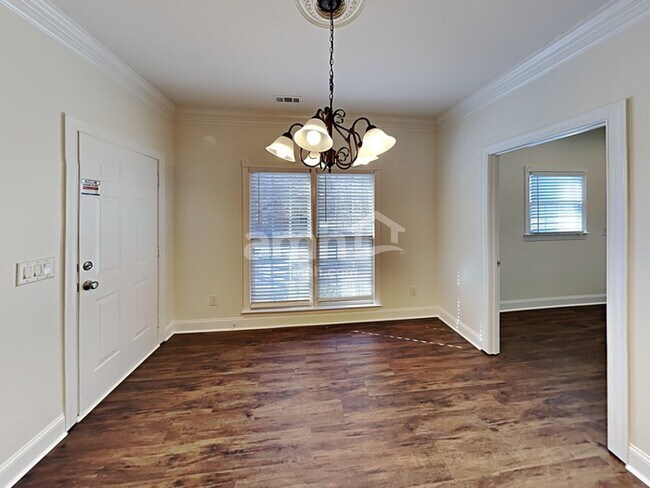 Foto del edificio - 1016 Rhett Pl