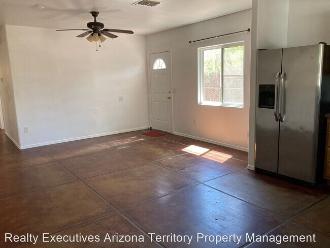 Foto del edificio - 3 br, 2 bath House - 2931 N. Mitch Dr # 2 ...