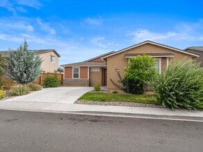 Building Photo - 927 Croston Springs Dr