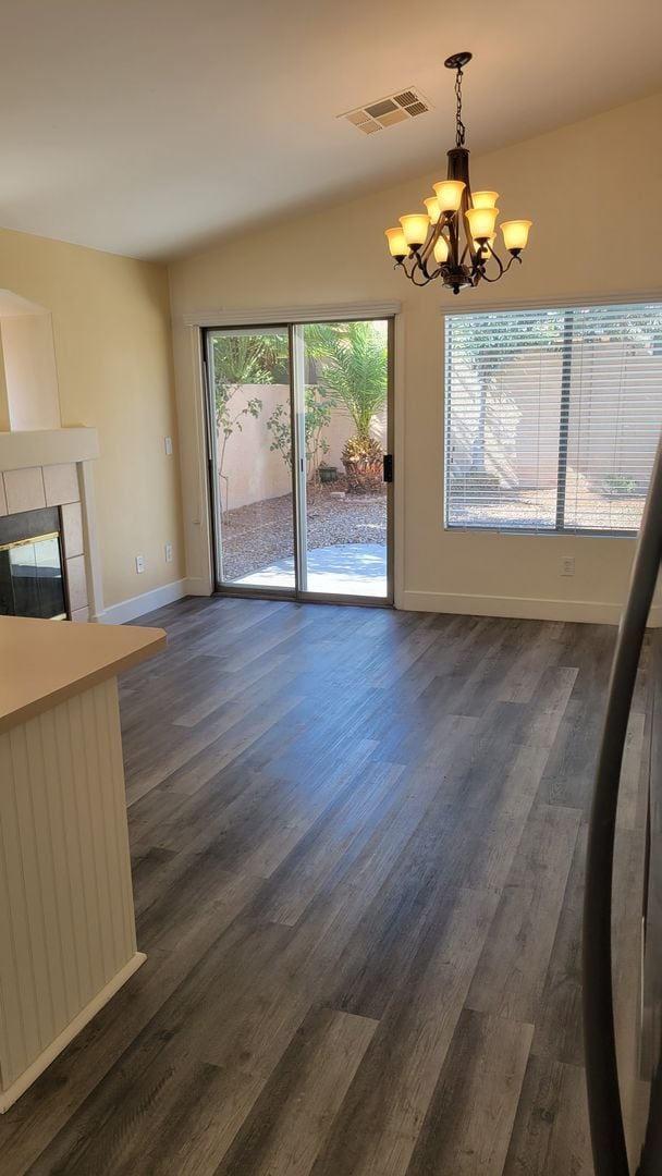 Building Photo - Charming Single Story 3 Bedroom Home For R...
