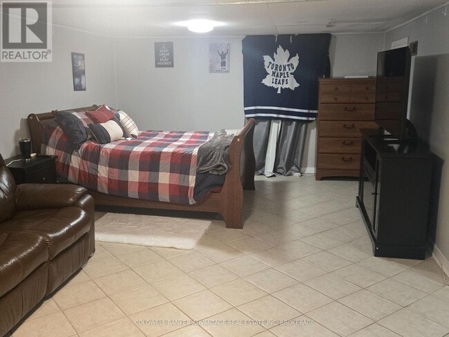 Building Photo - 43 Golden Blvd W