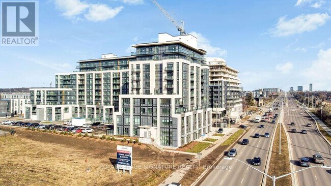 Photo du bâtiment - 405 Dundas St W