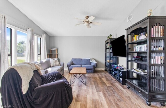 Building Photo - 17404 Dumont Dr