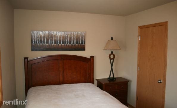 Building Photo - 1 br, 1 bath Apartment - 795 Bentley Dr