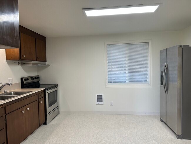 Foto del edificio - 2427 Gibson Rd