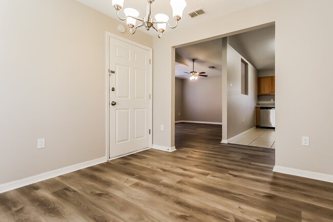 Foto del edificio - 11730 Lynn Brook Cir