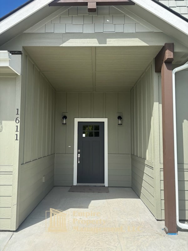 Building Photo - 1611 Irvine Wy