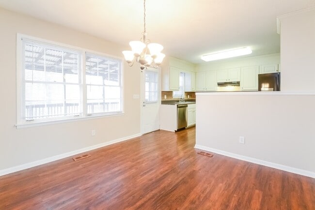 Building Photo - Lovely 4 Bed in Birmingham, AL
