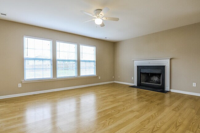 Foto del edificio - 820 Willow Bay Dr