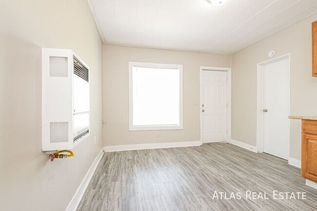 Building Photo - 7400 Leyden St