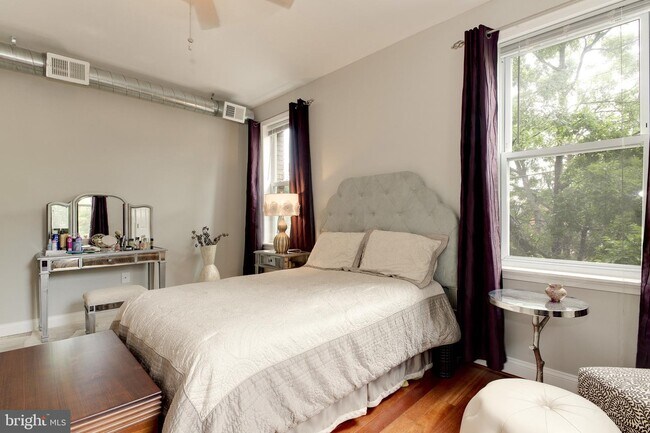 Foto del edificio - 4120 14th St NW