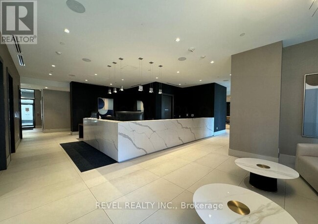 Photo du bâtiment - 2550 Simcoe St N