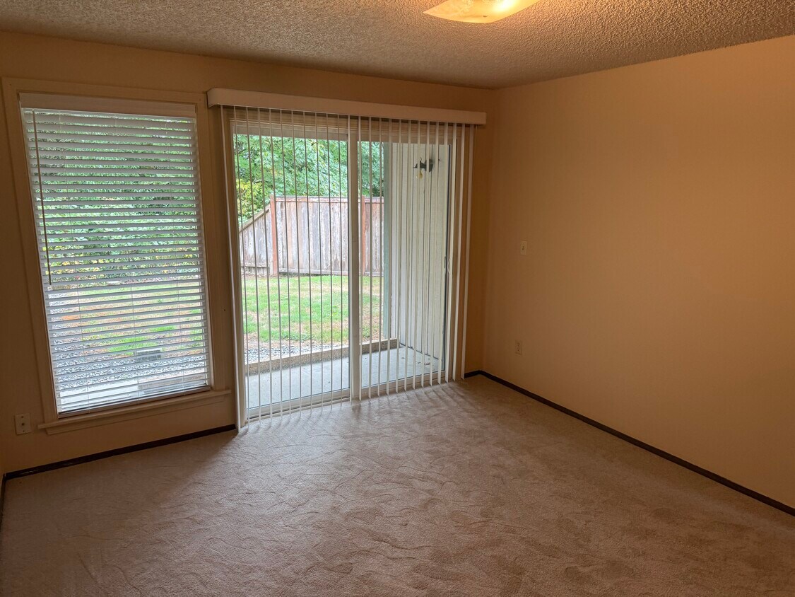 Foto del edificio - 1924 87th Avenue Ct W