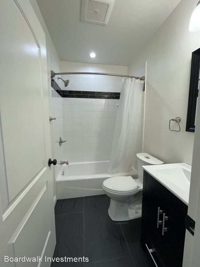 Foto del edificio - 3 br, 2 bath House - 50 Gould St