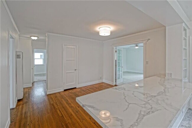 Building Photo - 5474 W 121st St