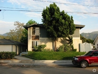 Foto del edificio - 128 E Santa Ana St