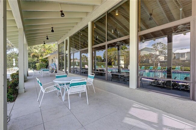Foto del edificio - 800 NW Fork Rd