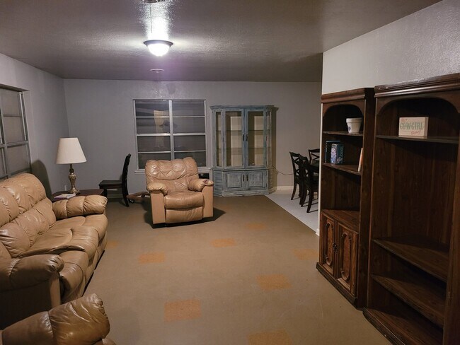 Formal Living Room View 1 - 825 W Wildwood Dr
