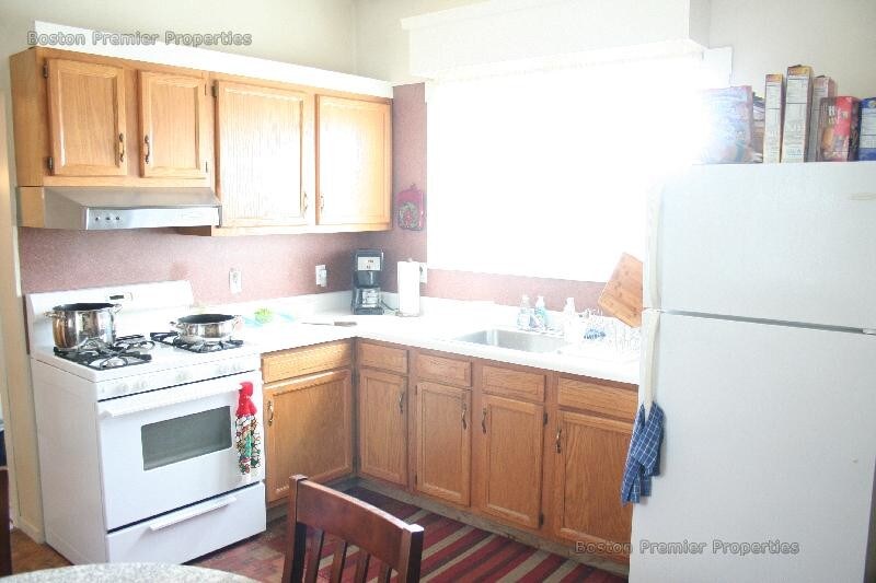 Primary Photo - 119 Sagamore St