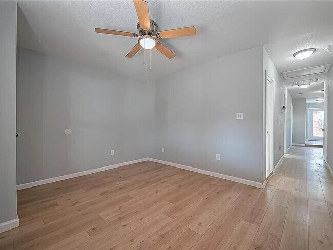 Foto del edificio - "Duplex- 2100 Sq Ft of Comfort!"