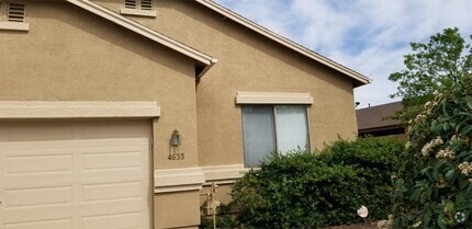 Building Photo - 4633 Pennycare St