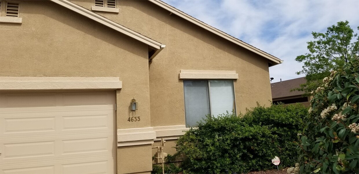 Primary Photo - 4633 Pennycare St