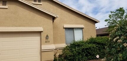 Building Photo - 4633 Pennycare St