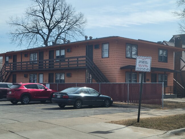 Building Photo - 135 8th St S