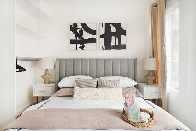 Foto del edificio - 13-3 I Brand New 4BR 3Bth Duplex Private R...