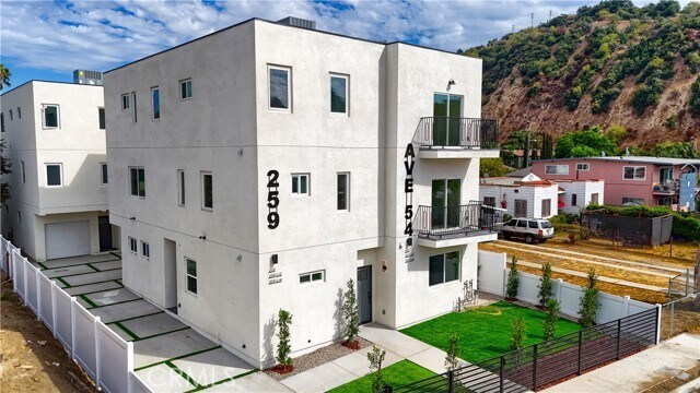 Foto del edificio - 257 S Ave 54