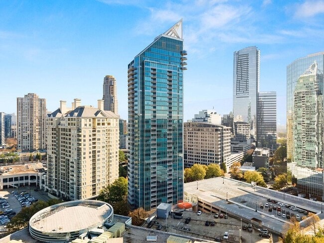 Foto del edificio - 3338 Peachtree Rd NE