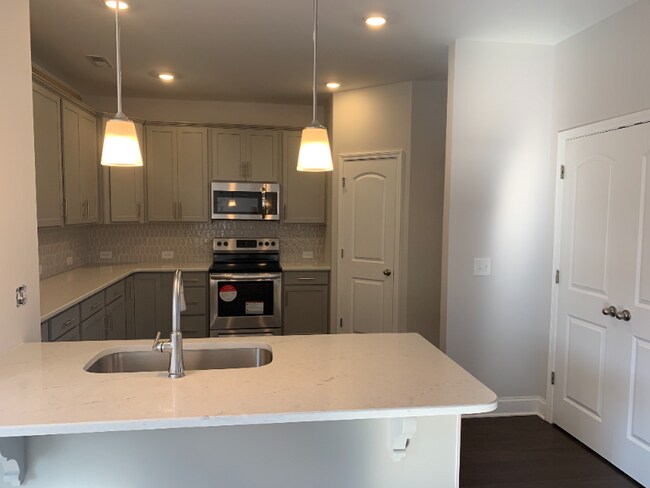 Foto del edificio - 238 Cloverbrook Way