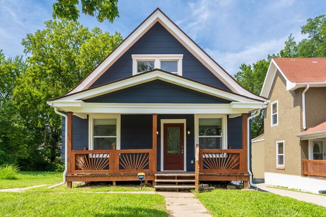 Building Photo - Charming 3-Bedroom Home with Spacious Layo...