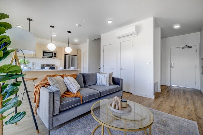 Building Photo - 330 Belhaven