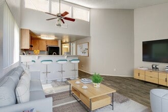 Building Photo - Las Brisas