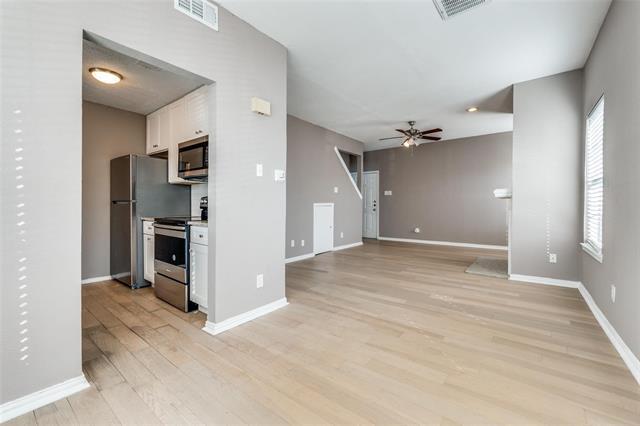 Foto del edificio - 8750 Park Ln