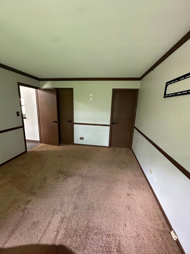 Building Photo - 4480 Shorewood Ct