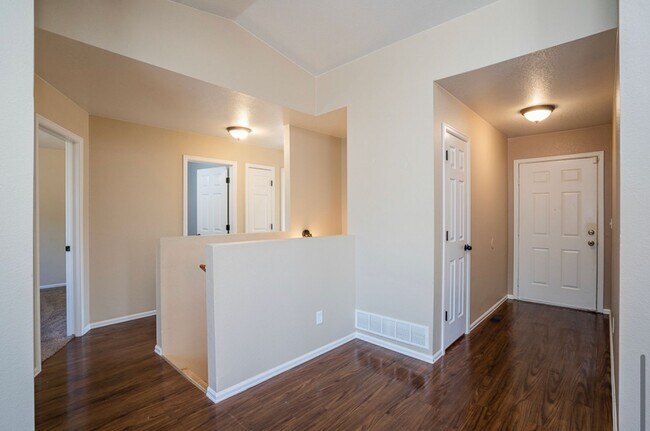 Foto del edificio - Beautiful 4 Bedroom 2  Bath Ranch Style Home!