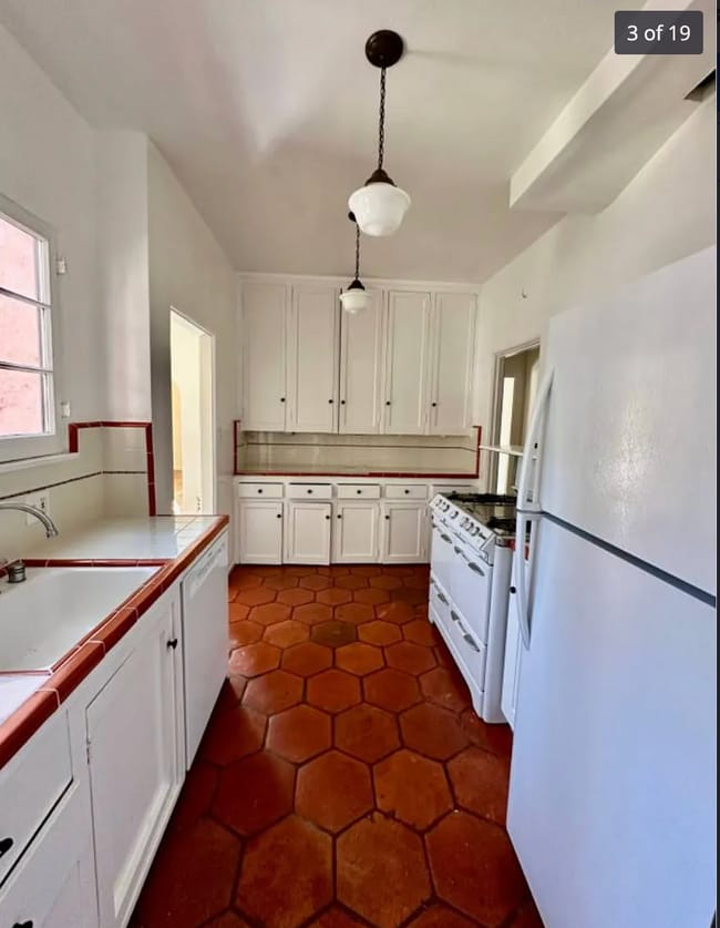 Building Photo - 855 17th St